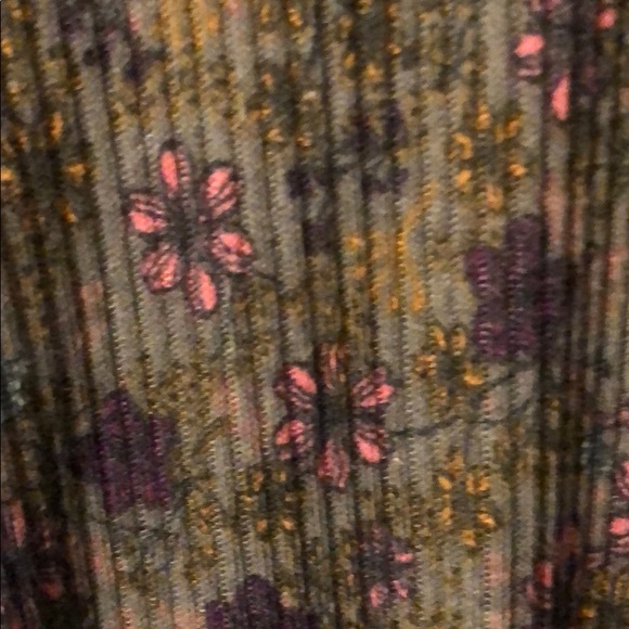 LulaRoe Sarah - Picture 4 of 4